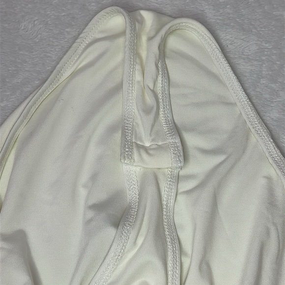 Lulu’s Destination Summer Ivory Crochet Halter Maxi Bodysuit Dress Medium - Picture 12 of 16